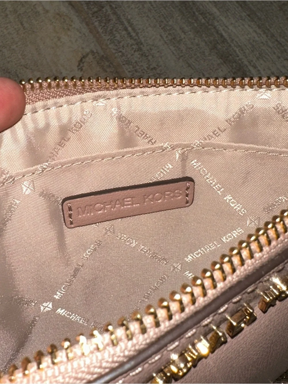 Michael Kors Dusty Rose Studded Leather Clutch⚜️